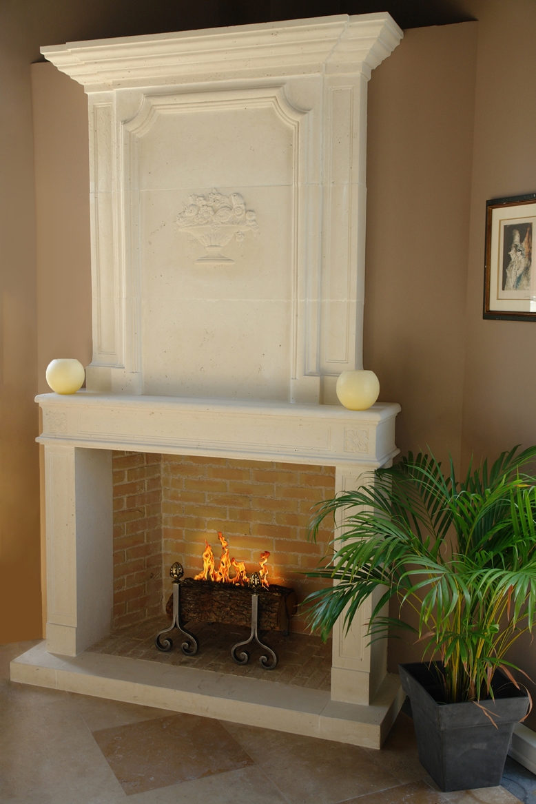 Cheminée Capucine En Marbre Massif Jaune - XXème Siècle - Style Moderne
